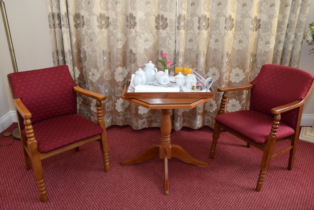 Rhu Glenn Hotel Waterford Bagian luar foto